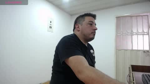Snapshot of francoisroy chatting on 27, 4, 2026 Juan online show from 27, 4, 2026
