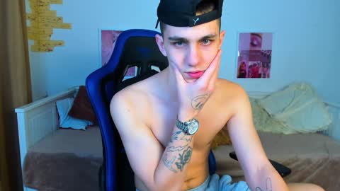 Frank online show from 8, 2, 2025