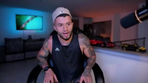 Frank Farrell. Hey remember to give me a thumbs up Ty online show from 8, 9, 2025