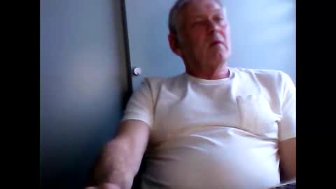 Snapshot of frannkboy61 chatting on 16, 4, 2026 frannkboy61 online show from 16, 4, 2026