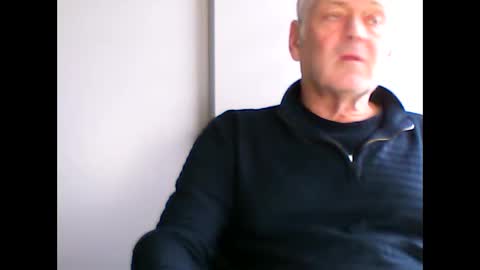 Snapshot of frannkboy61 chatting on 17, 5, 2026 frannkboy61 online show from 17, 5, 2026