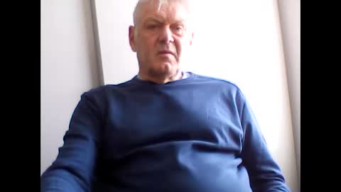 Snapshot of frannkboy61 chatting on 19, 5, 2026 frannkboy61 online show from 19, 5, 2026