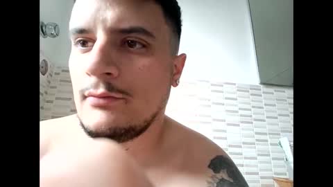 Snapshot of fraromeo2 chatting on 15, 4, 2026 fraromeo2 online show from 15, 4, 2026