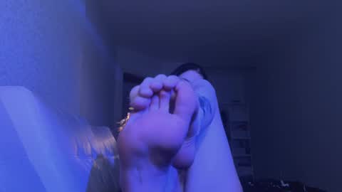 Snapshot of frau_basted chatting on 15, 1, 2025 mistress Bastet and  mintcola online show from 15, 1, 2025
