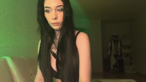 Snapshot of frau_basted chatting on 23, 1, 2025 mistress Bastet and  mintcola online show from 23, 1, 2025
