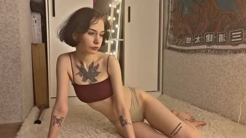 Snapshot of frau_basted chatting on 6, 10, 2025 mistress Bastet and  mintcola online show from 6, 10, 2025