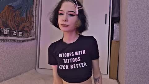Snapshot of frau_basted chatting on 21, 10, 2025 mistress Bastet and  mintcola online show from 21, 10, 2025