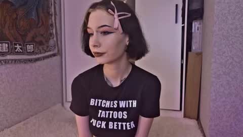 Snapshot of frau_basted chatting on 21, 10, 2025 mistress Bastet and  mintcola online show from 21, 10, 2025