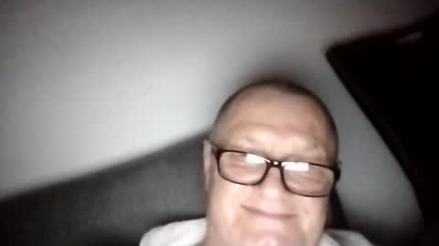 Wolfi online show from 19, 2, 2025