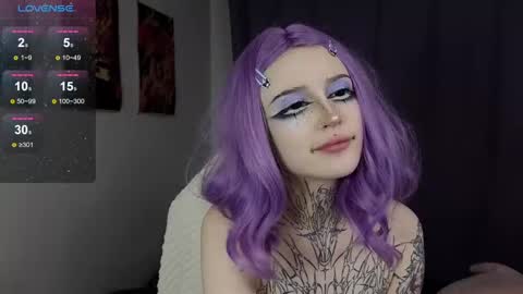 Snapshot of fraulein_mooon chatting on 23, 12, 2024 Asya UwU online show from 23, 12, 2024