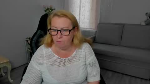 Snapshot of fraumartha chatting on 10, 7, 2026 FrauMartha online show from 10, 7, 2026