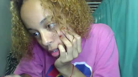 Snapshot of freakjawn1992 chatting on 1, 1, 2025 FreakJawn online show from 1, 1, 2025