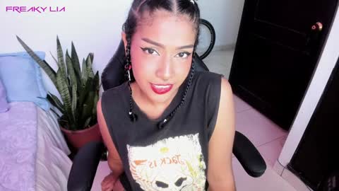 Lia Gomez online show from 25, 1, 2025