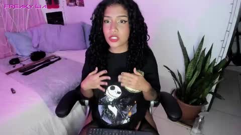 Lia Gomez online show from 9, 2, 2025