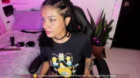 Lia Gomez online show from 7, 3, 2025