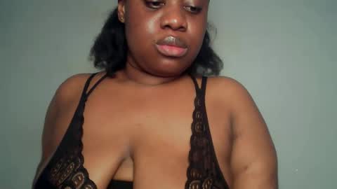 Snapshot of freaky_slut5 chatting on 25, 4, 2026 freaky slut5 online show from 25, 4, 2026