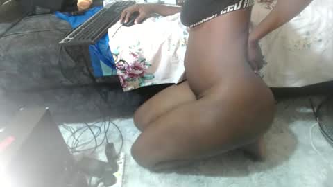 freakycoco1 online show from 16, 4, 2026