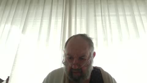 Snapshot of fredaldavid chatting on 4, 2, 2026 David Fredal online show from 4, 2, 2026