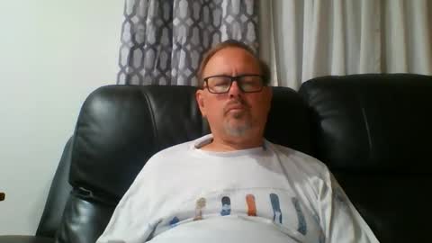 Snapshot of freddieknuck chatting on 3, 5, 2026 Just Fred online show from 3, 5, 2026