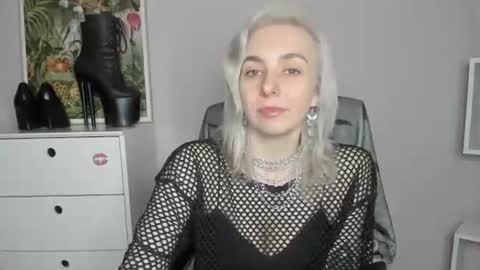 Snapshot of freeanne chatting on 16, 6, 2026 Anne online show from 16, 6, 2026