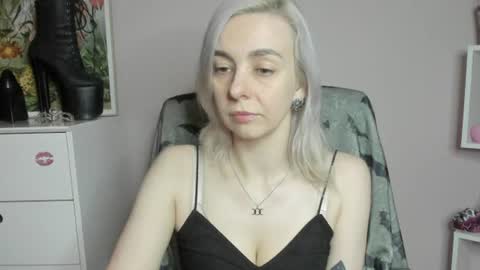 Snapshot of freeanne chatting on 29, 6, 2026 Anne online show from 29, 6, 2026