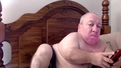 Snapshot of freemysoul4748 chatting on 18, 5, 2026 Cute Lil Man online show from 18, 5, 2026