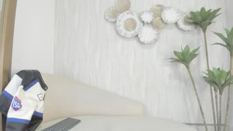 Frehia   online show from 4, 2, 2026