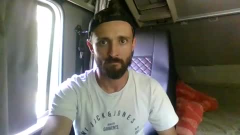 Snapshot of french_truck chatting on 13, 5, 2026 french_truck online show from 13, 5, 2026