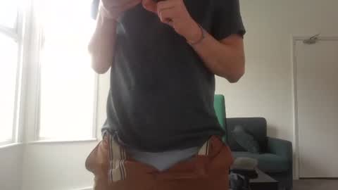 Snapshot of frenchbdmaninlondon chatting on 17, 5, 2026 Horny Paul online show from 17, 5, 2026