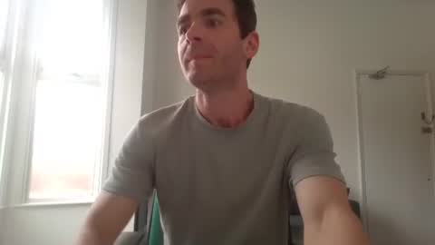 Snapshot of frenchbdmaninlondon chatting on 19, 5, 2026 Horny Paul online show from 19, 5, 2026
