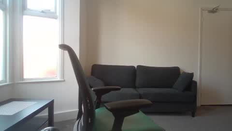 Snapshot of frenchbdmaninlondon chatting on 27, 5, 2026 Horny Paul online show from 27, 5, 2026