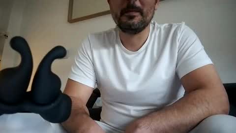 Snapshot of frenchhard0000 chatting on 20, 2, 2025 Horny french hard online show from 20, 2, 2025