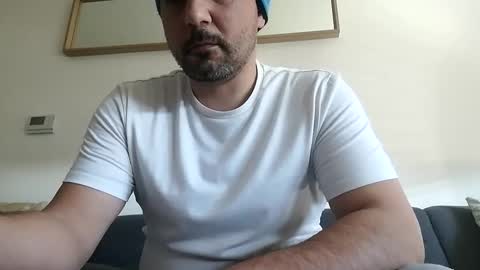 Snapshot of frenchhard0000 chatting on 3, 3, 2025 Horny french hard online show from 3, 3, 2025