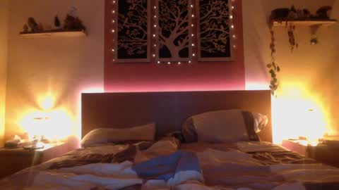 French Horny Bibs online show from 28, 12, 2024