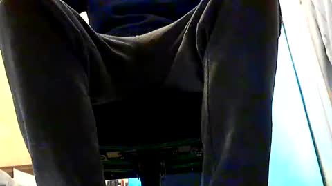 Snapshot of frenchpapalover chatting on 4, 3, 2025 frenchpapalover online show from 4, 3, 2025