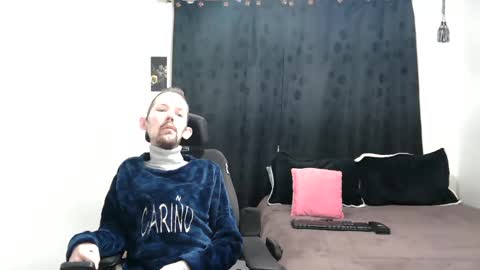 Thomas y Sophia online show from 26, 2, 2025