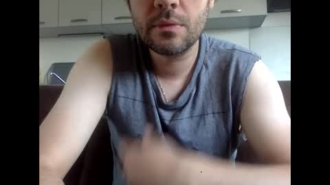 Snapshot of frenchy_from_paris chatting on 2, 5, 2026 frenchy_from_paris online show from 2, 5, 2026