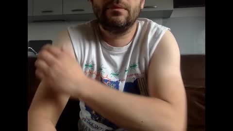 Snapshot of frenchy_from_paris chatting on 8, 5, 2026 frenchy_from_paris online show from 8, 5, 2026