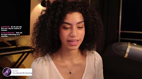 Snapshot of fresatanica chatting on 8, 2, 2025 Vale online show from 8, 2, 2025