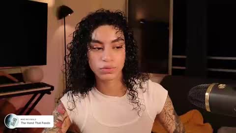 Snapshot of fresatanica chatting on 24, 2, 2025 Vale online show from 24, 2, 2025