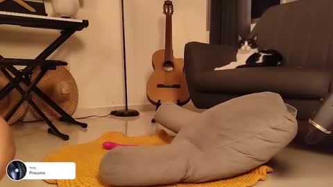 Snapshot of fresatanica chatting on 4, 3, 2025 Vale online show from 4, 3, 2025