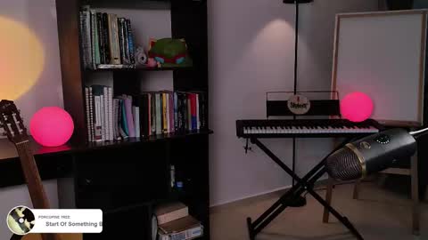 Snapshot of fresatanica chatting on 15, 9, 2025 Vale online show from 15, 9, 2025