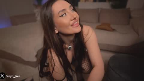 Snapshot of freya_ chatting on 1, 3, 2025 Freya online show from 1, 3, 2025