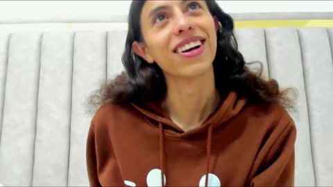 FreyaMoller  online show from 25, 2, 2026