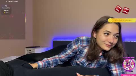 Snapshot of freyaoliver chatting on 15, 10, 2025 FreyaOliver online show from 15, 10, 2025