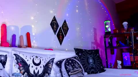 Freya online show from 24, 2, 2025