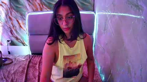 Snapshot of freyja_01 chatting on 3, 2, 2025 Freyja online show from 3, 2, 2025
