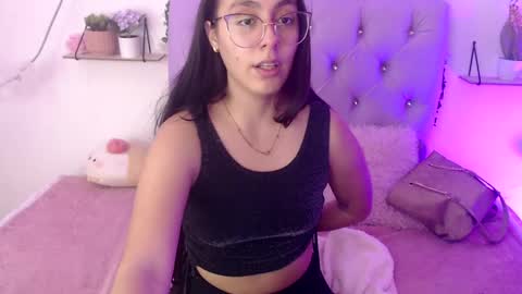 Snapshot of freyja_01 chatting on 6, 3, 2025 Freyja online show from 6, 3, 2025