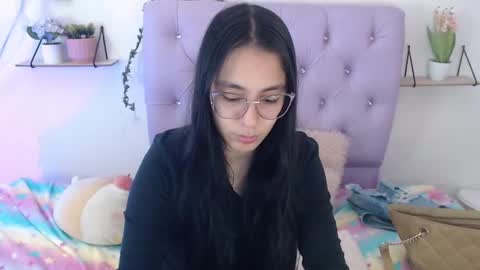 Snapshot of freyja_01 chatting on 11, 9, 2025 Freyja online show from 11, 9, 2025