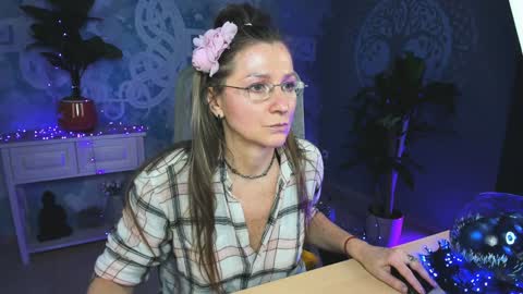 Snapshot of fridatander chatting on 27, 12, 2024 Frida Tander online show from 27, 12, 2024